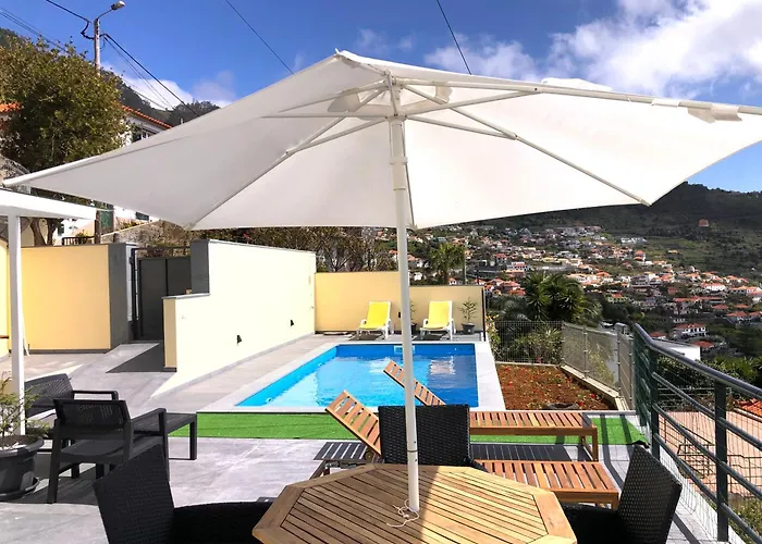 Casa Bela Vista, Swimming Pool And Sea View * Arco da Calheta (Madeira)